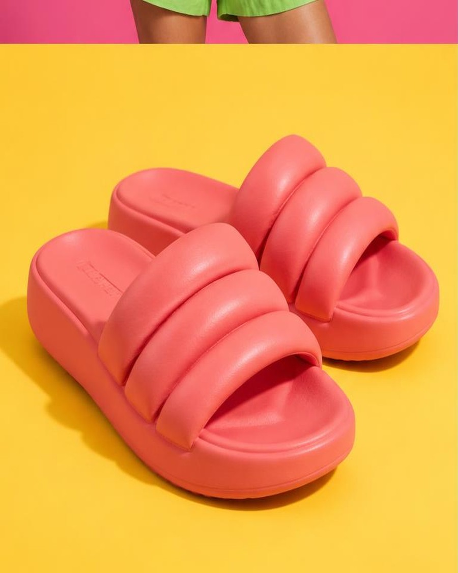 Grape Loop Sandals
